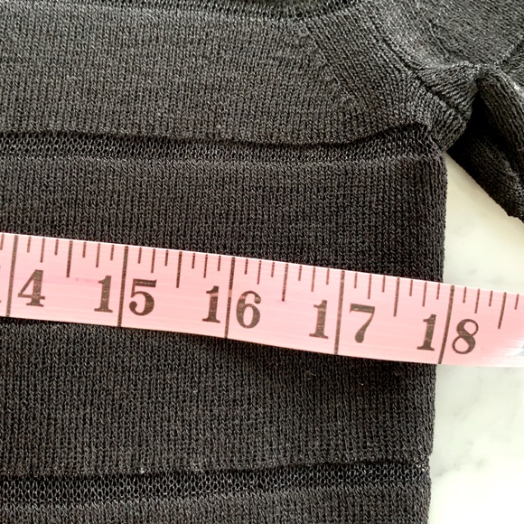 Dana Buchman black knit short sleeve horizontal sheer stripe top Size M - Picture 6 of 7